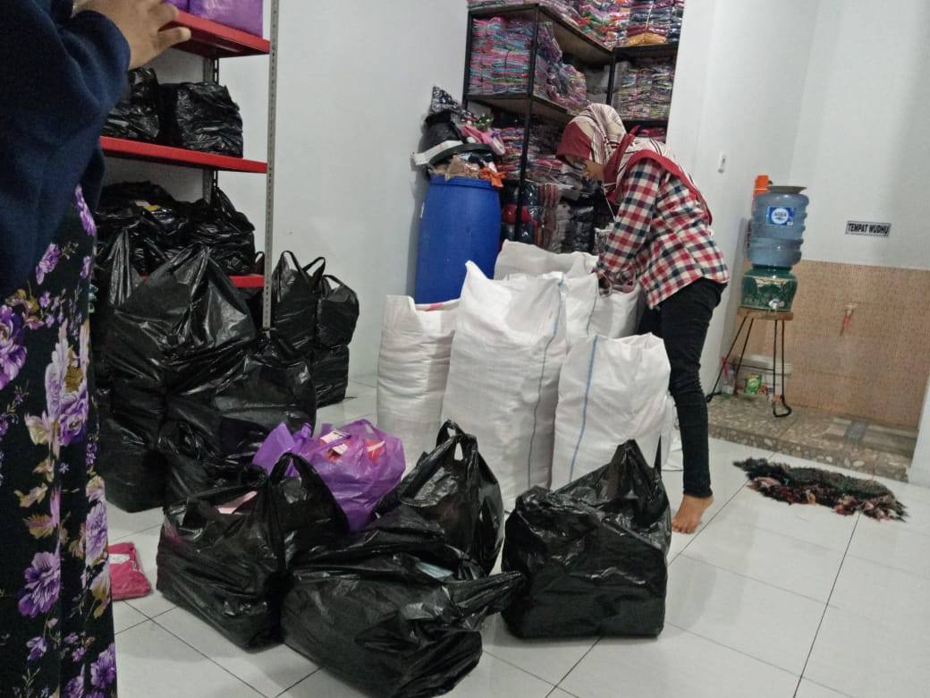 BAJU MURAH TANGAN PERTAMA LANGSUNG DARI PABRIK